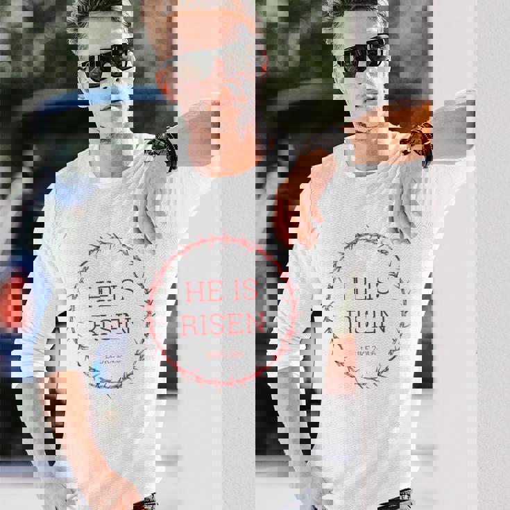 He Is Risen – イエス・キリストの復活イースター聖書の一節 長袖Tシャツ 彼への贈り物