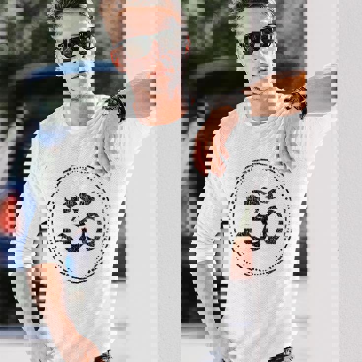 Om スピリチュアルシンボル ヨガ 瞑想 オーム 長袖Tシャツ 彼への贈り物