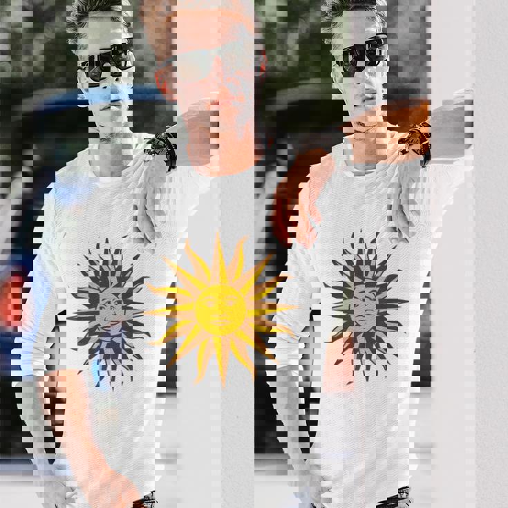 ウルグアイ ヘリテージ ヴィンテージ ウルグアイ人 5月の息子 長袖Tシャツ 彼への贈り物