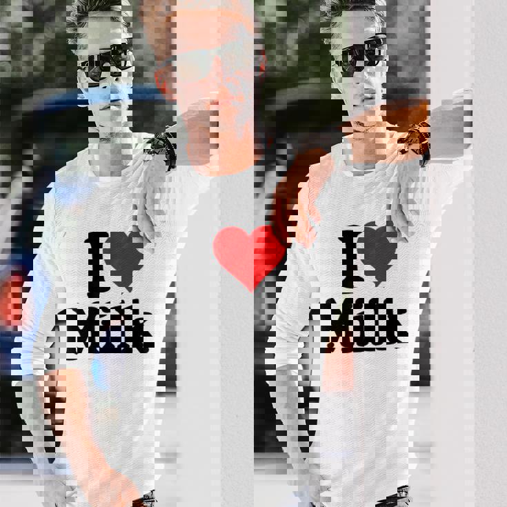 ハートミルクが大好き 長袖Tシャツ 彼への贈り物