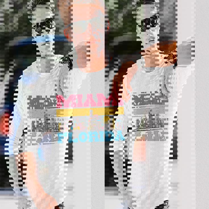 マイアミ フロリダ州 都市景観 お土産 モダン マイアミスカイライン 長袖Tシャツ 彼への贈り物