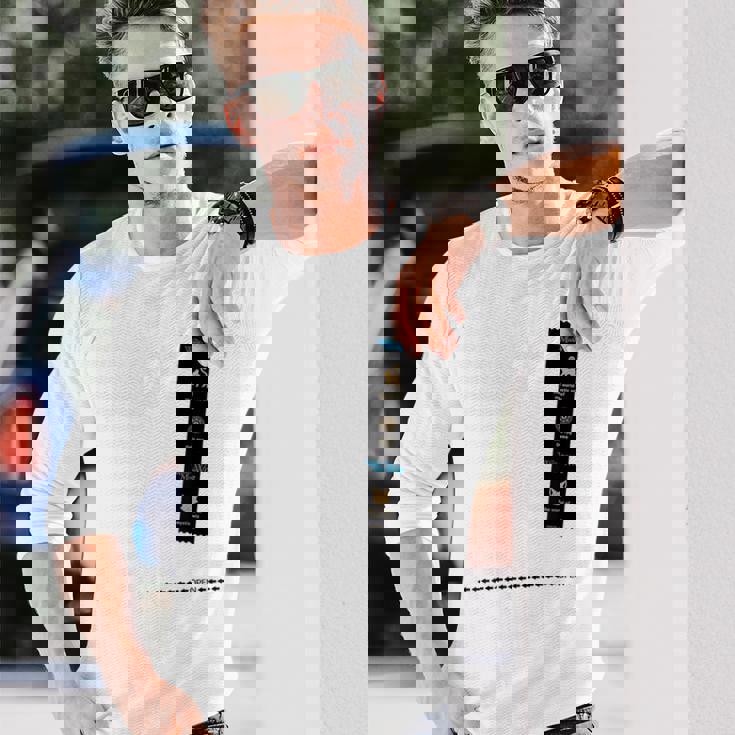 黒猫のウィズ 段ボールとウィズ C 長袖Tシャツ 彼への贈り物