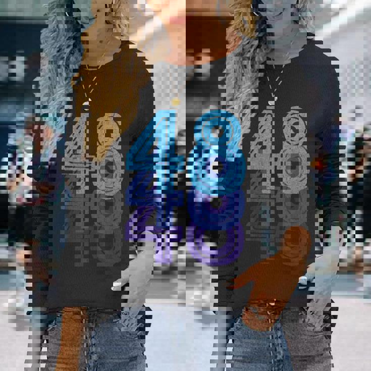 48ラッキーナンバー48歳の誕生日のスポーツチーム 長袖Tシャツ 彼女への贈り物