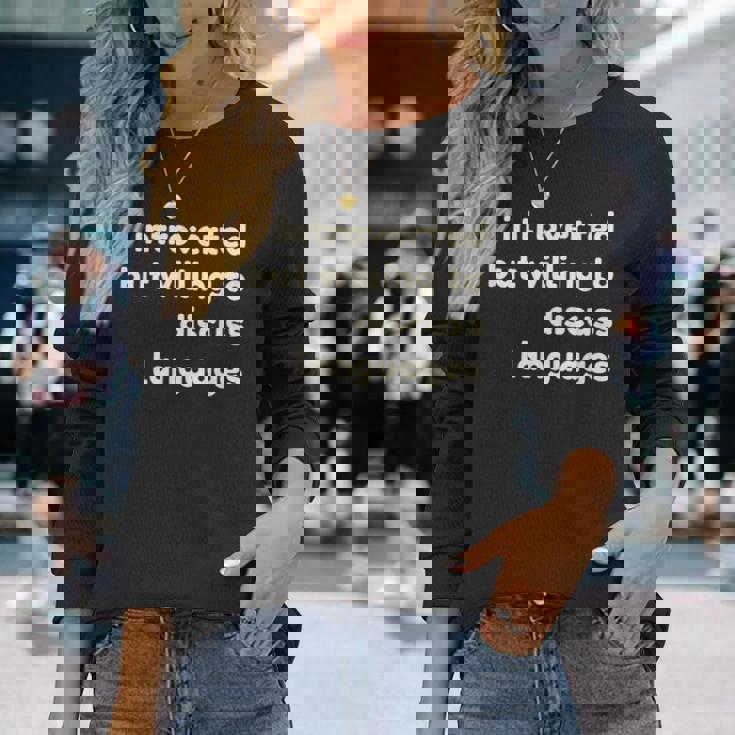 Introverted But Willing To Discuss Languages Introverts 長袖Tシャツ 彼女への贈り物