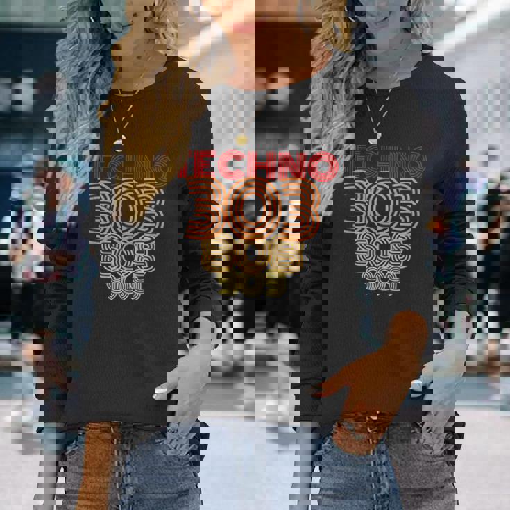 Synthesizer Techno 303 808 909 For Fans Of Analogueounds 長袖Tシャツ 彼女への贈り物