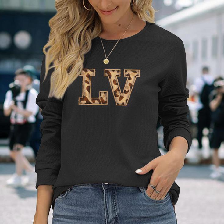 かわいい 文字 Lv イニシャル 名前 ヒョウ チーター動物 長袖tシャツ 長袖Tシャツ 彼女への贈り物