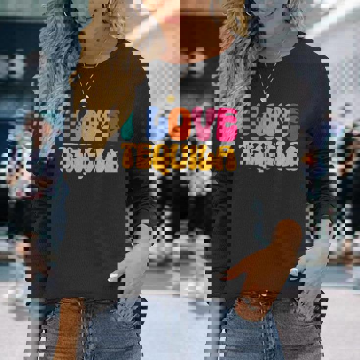 アイ・ラブ・テキーラ、グルーヴィー・テキーラ・ドリンカー・ラバーズ 長袖Tシャツ 彼女への贈り物