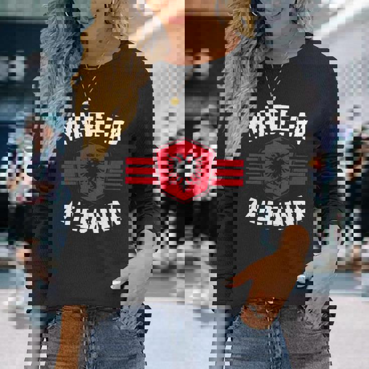 アルバニア アルバニア国旗 長袖tシャツ 長袖Tシャツ 彼女への贈り物