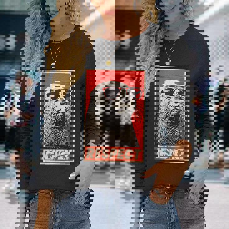 カワウソ 動物 リスペクト ヴィンテージ レトロ 長袖Tシャツ 彼女への贈り物