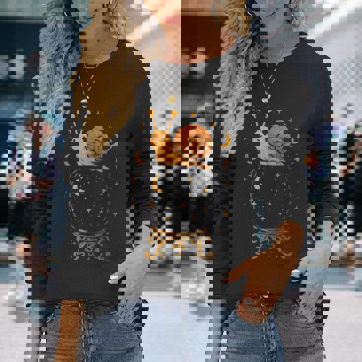 クリスタルボールスターのカタツムリ 長袖Tシャツ 彼女への贈り物