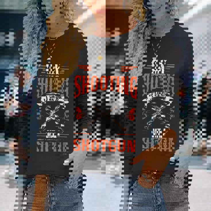 クレー射撃 散弾銃を使ったゴルフのようなもの ショットガン トラップ からのプル ピジョン クレー射撃 長袖Tシャツ 彼女への贈り物