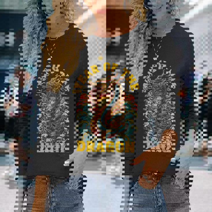 ドラゴンの年2024明けましておめでとうございます漢字 長袖Tシャツ 彼女への贈り物