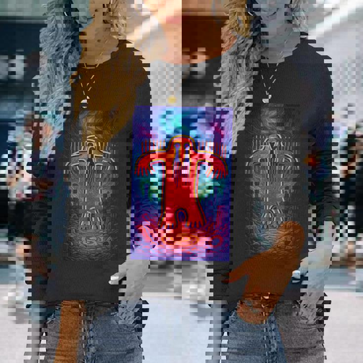 ビッグフット ペトログリフ – 古代サスカッチ洞窟アートデザイン 長袖Tシャツ 彼女への贈り物