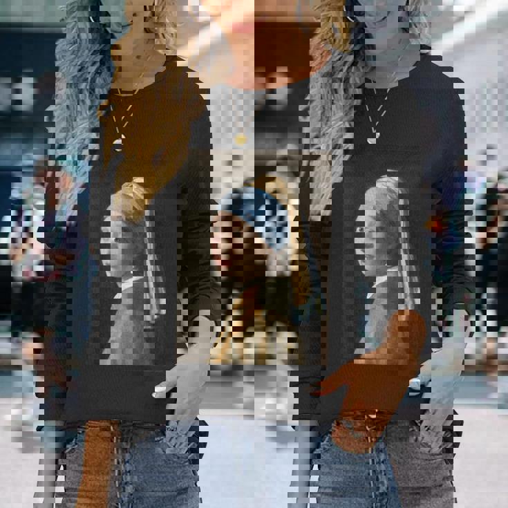 フェルメール【真珠の耳飾りの少女】贈り物 ギフト 長袖Tシャツ 彼女への贈り物