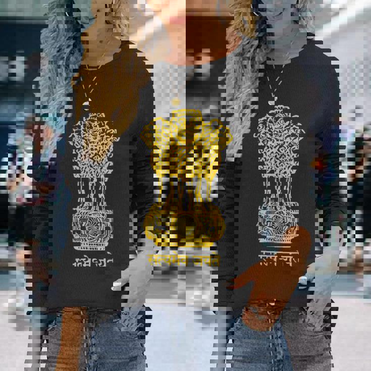 ライオンエンブレム インド国旗 ヒヌ ヒンディー語 デリー ムンバイ 長袖Tシャツ 彼女への贈り物