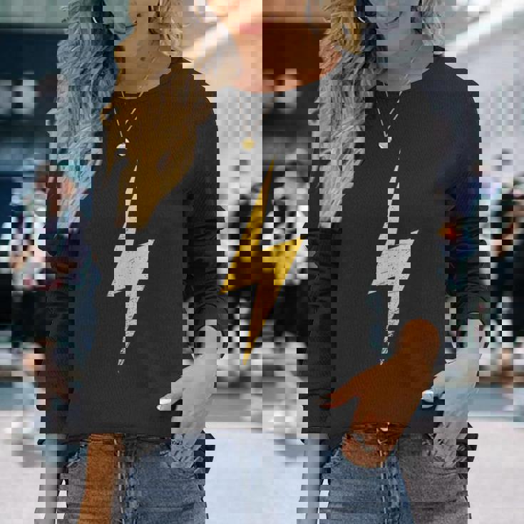 ライトニングボルトグランジを使用したミニマリストデザイン。 長袖Tシャツ 彼女への贈り物