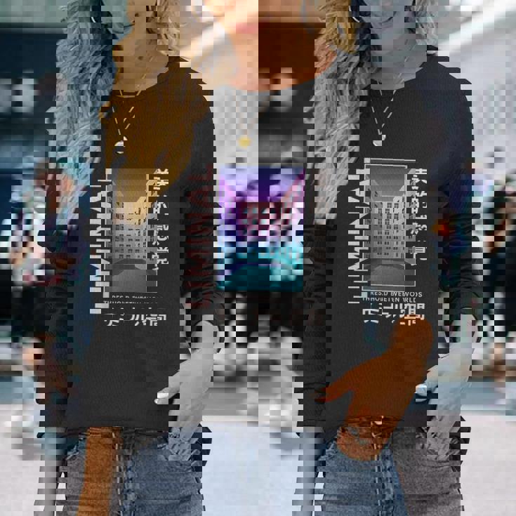 リミナルスペース 美的感覚 日本美的バイブデザイン 長袖Tシャツ 彼女への贈り物