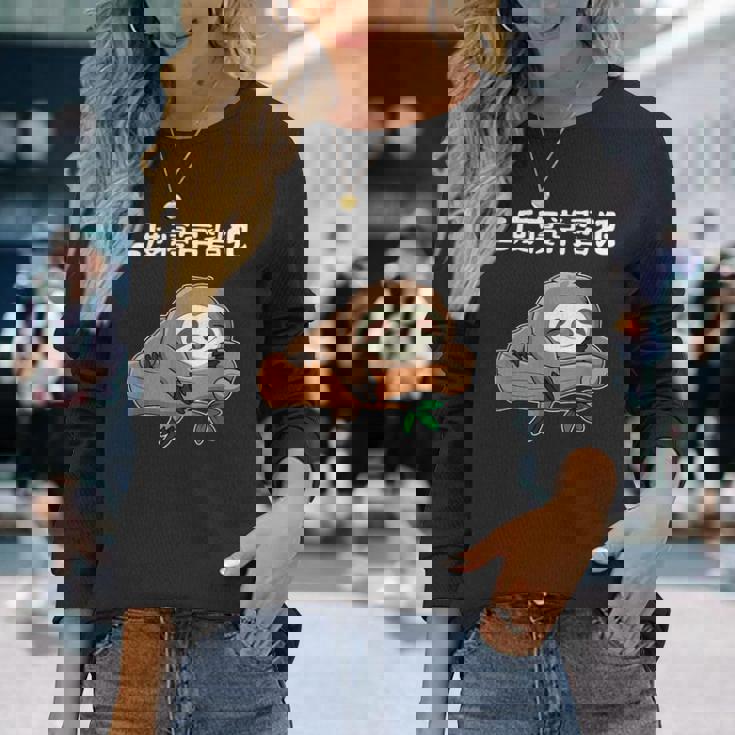 二度寝常習犯 ナマケモノ ギャグ ジョーク お笑い 動物好き おもしろ ネタ 長袖Tシャツ 彼女への贈り物