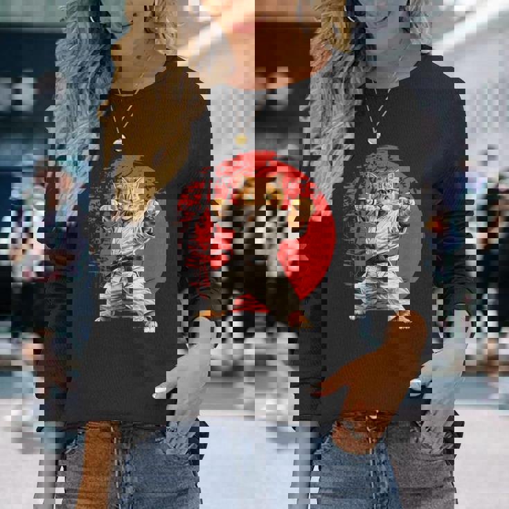 猫 空手 柔道 日本 日没 面白い 空手 猫 長袖Tシャツ 彼女への贈り物