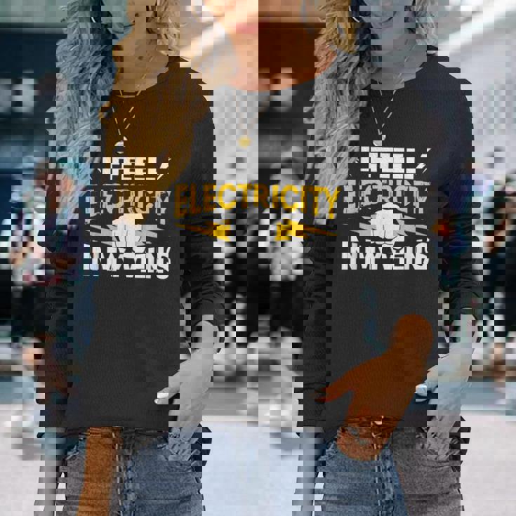 血管に電気を感じる 電気工事士 長袖Tシャツ 彼女への贈り物