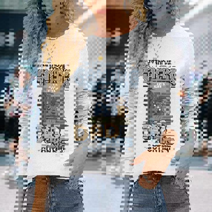 Gaming And Dad Jokes 面白い レトロ ゲーマー 父 しゃれ 長袖Tシャツ 彼女への贈り物