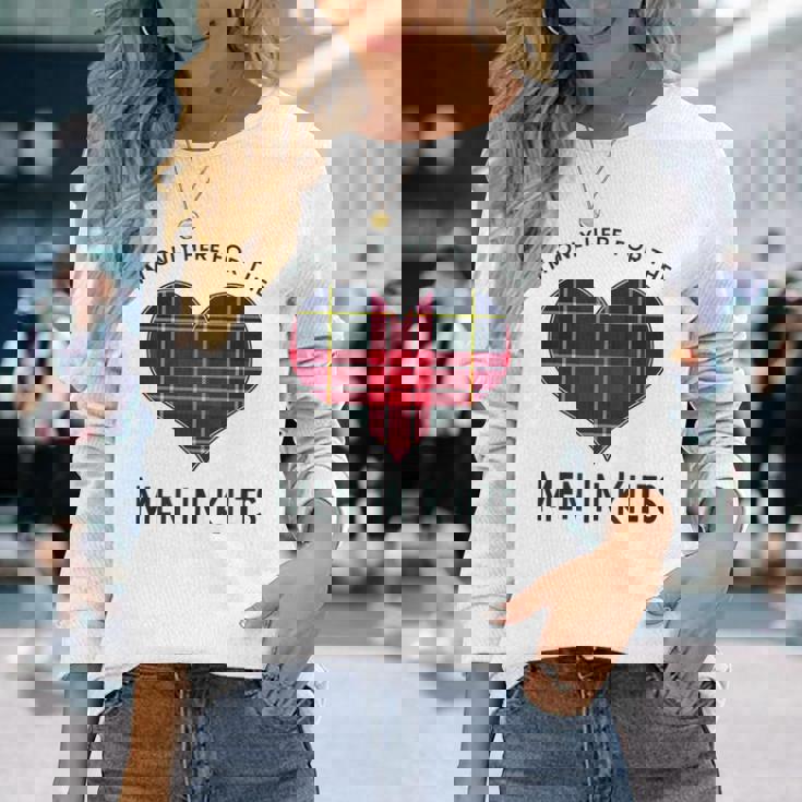 I'm Only Here For The In Kilts タータンチェック ハート 長袖Tシャツ 彼女への贈り物