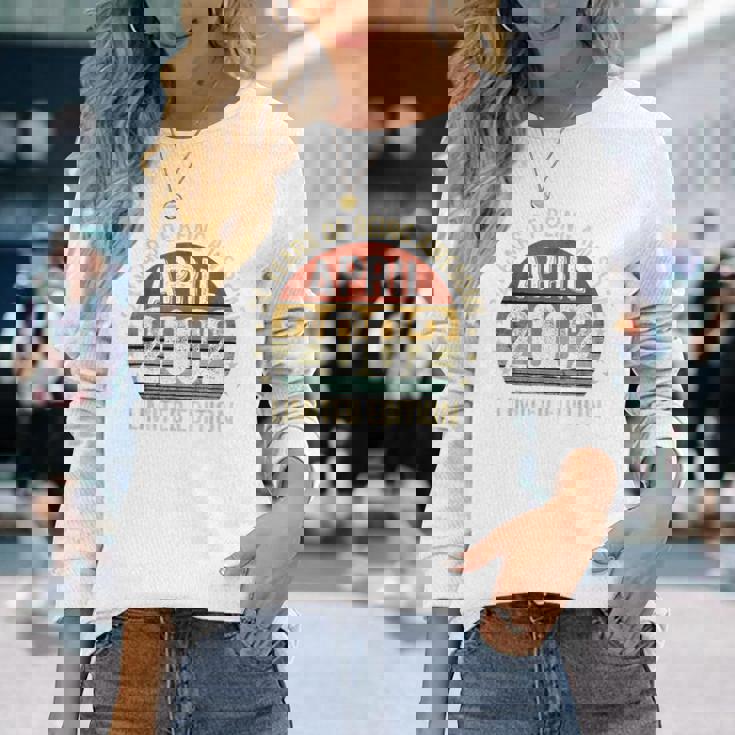 On Back 2002年4月の誕生日 限定版 ヴィンテージ 24Th 長袖Tシャツ 彼女への贈り物