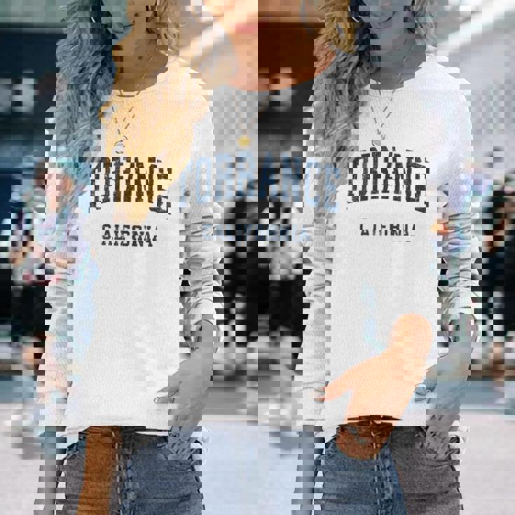 Torrance California Ca ビンテージ アスレチック スポーツデザイン 長袖Tシャツ 彼女への贈り物