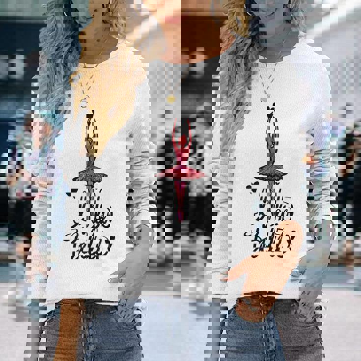 バレエ大好き 長袖Tシャツ 彼女への贈り物
