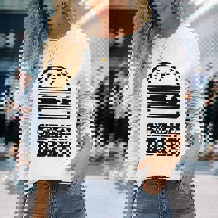 ファニージム チートデー ハンバーガー キャブ フード 長袖Tシャツ 彼女への贈り物