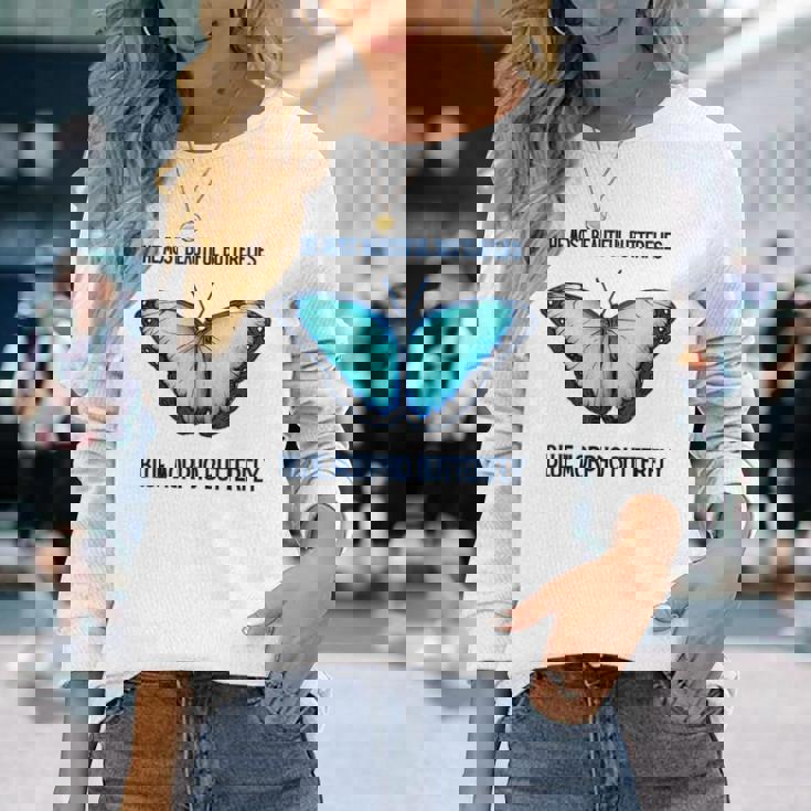 最も美しい蝶青いモルフォバタフライ 長袖Tシャツ 彼女への贈り物