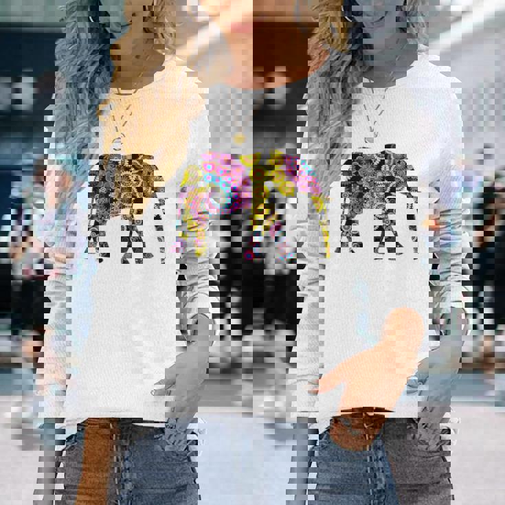 象のシルエット、かわいいボヘミアンデザイン。 長袖Tシャツ 彼女への贈り物