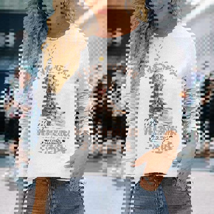 面白いワイマラナー犬私はコーヒーが好き、ワイマラナーと多分。 長袖Tシャツ 彼女への贈り物