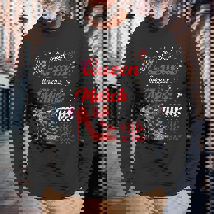 1998年3月 誕生日 この女王は1998年3月に生まれました 長袖tシャツ 長袖Tシャツ 高齢者への贈り物