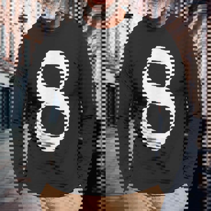 8番目 古英語の中世スタイルの8番 長袖Tシャツ 高齢者への贈り物