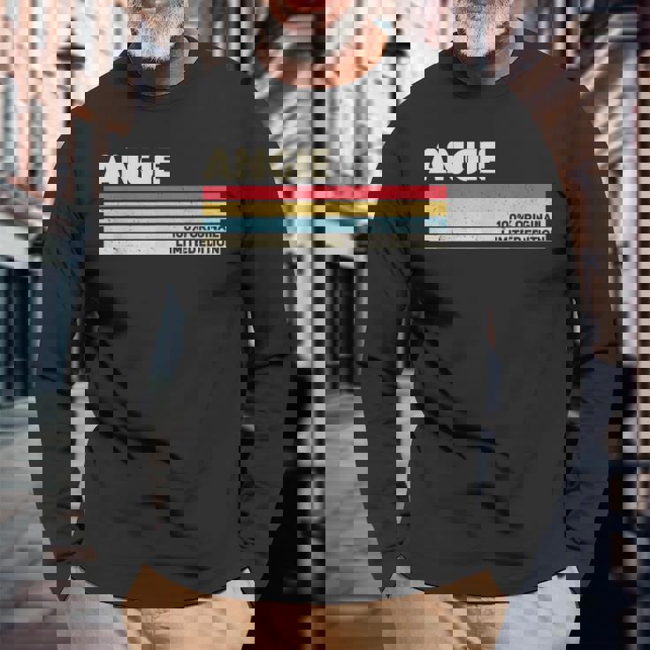 Angie パーソナライズ 名前 レトロ ヴィンテージ 70年代 80年代 90年代 誕生日 長袖Tシャツ 高齢者への贈り物