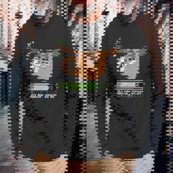 Baby Loading Please Wait ナマケモノのユーモア 長袖Tシャツ 高齢者への贈り物