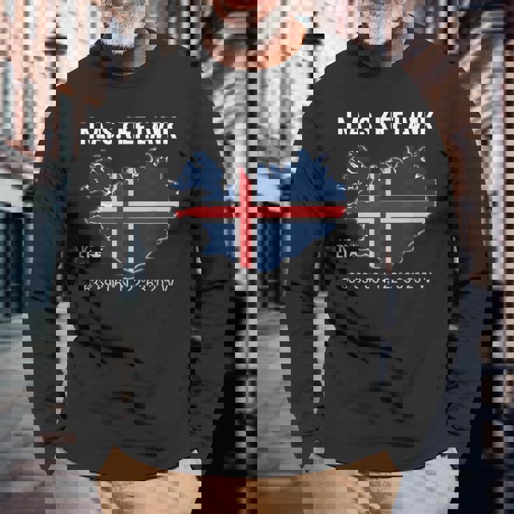 Nas Keflavik アイスランド 長袖Tシャツ 高齢者への贈り物