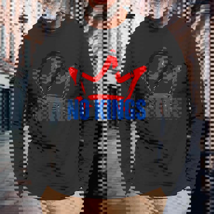 No Kings 長袖Tシャツ 高齢者への贈り物