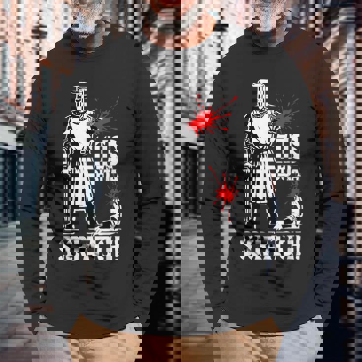 Tis But Acratch 面白い 中世の戦士 ユーモア 騎士 長袖Tシャツ 高齢者への贈り物