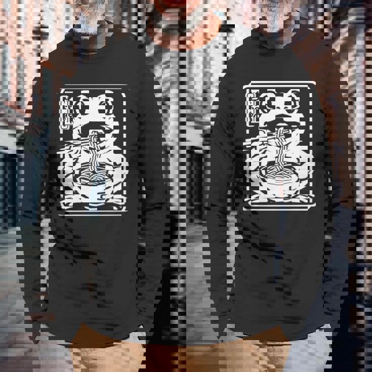 おもしろい 不機嫌そうなカエル ラーメン かわいい 水墨画 日本語 長袖tシャツ 長袖Tシャツ 高齢者への贈り物