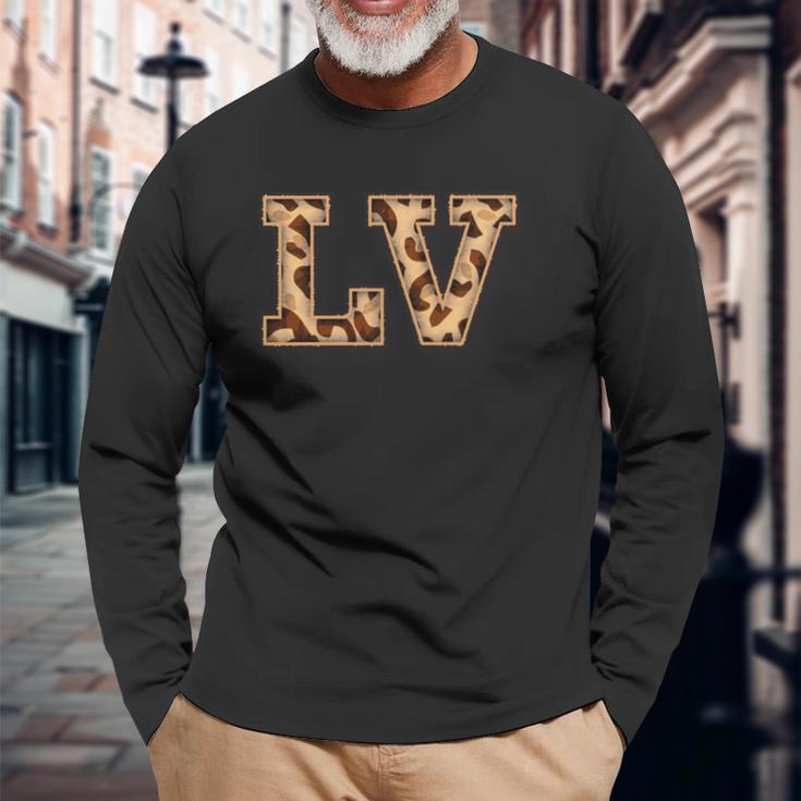 かわいい 文字 Lv イニシャル 名前 ヒョウ チーター動物 長袖tシャツ 長袖Tシャツ 高齢者への贈り物