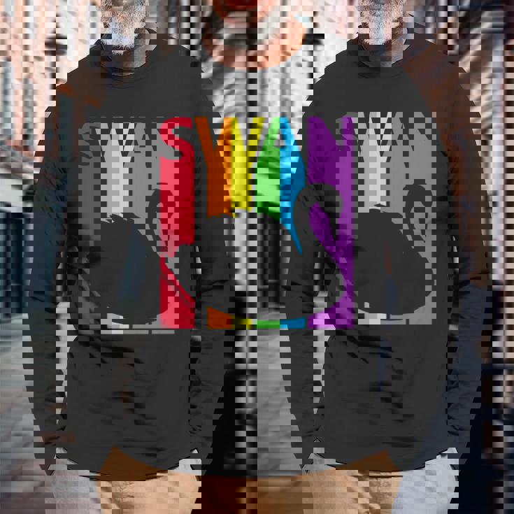 かわいいレインボースワンの鳥が好きな人 長袖tシャツ 長袖Tシャツ 高齢者への贈り物