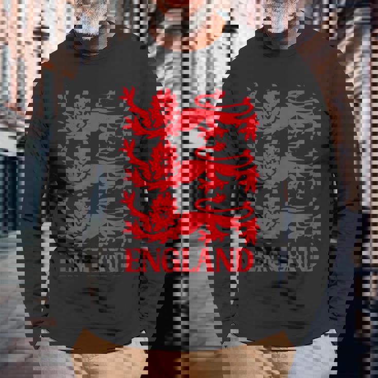 イングランドのスポーツファンのためのイングリッシュフットボールサッカーグラフィック 長袖Tシャツ 高齢者への贈り物