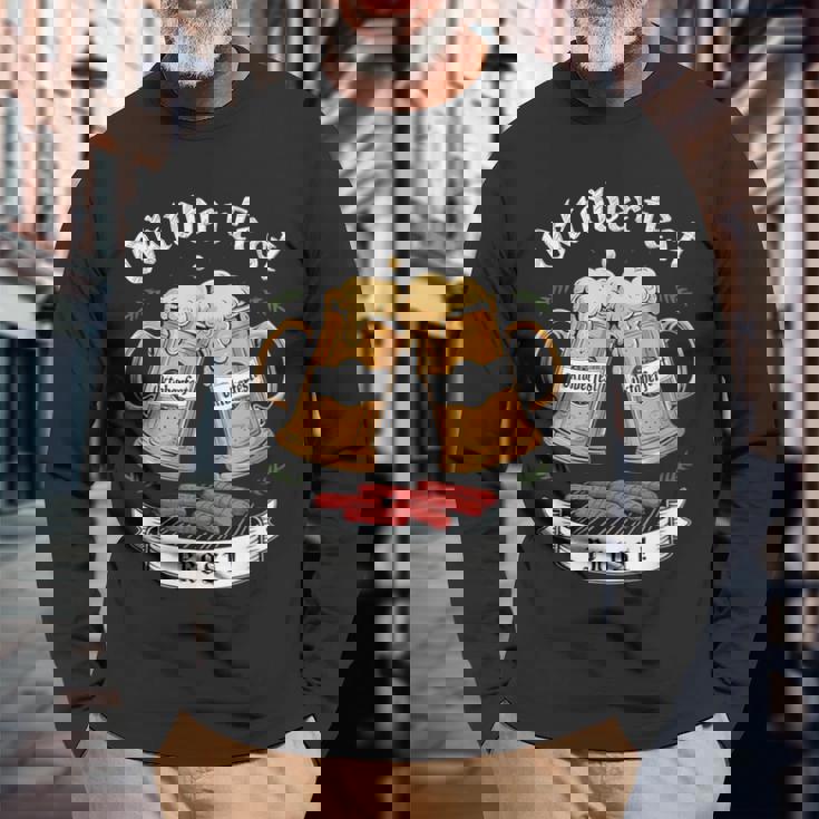 オクトーバーフェスト ビールとグリル ソーセージ 長袖Tシャツ 高齢者への贈り物