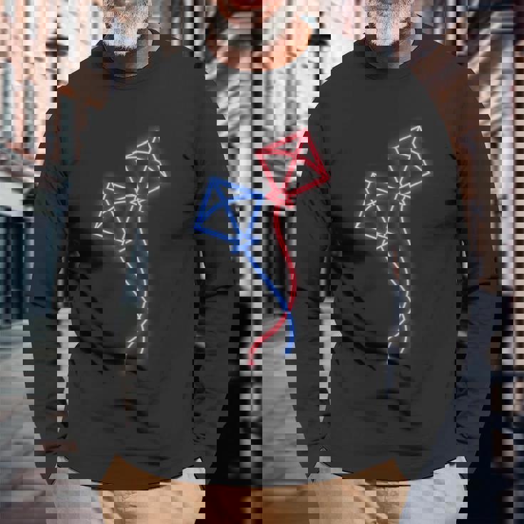 カイト フライング カイト ライディング ザ ウィンド カイト フライング プロフェッショナル 長袖Tシャツ 高齢者への贈り物