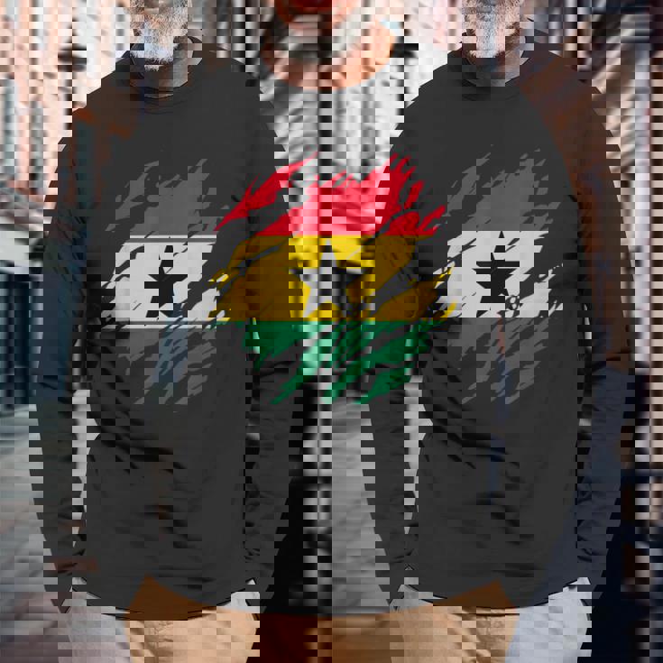 ガーナの国旗ガーナ 長袖Tシャツ 高齢者への贈り物