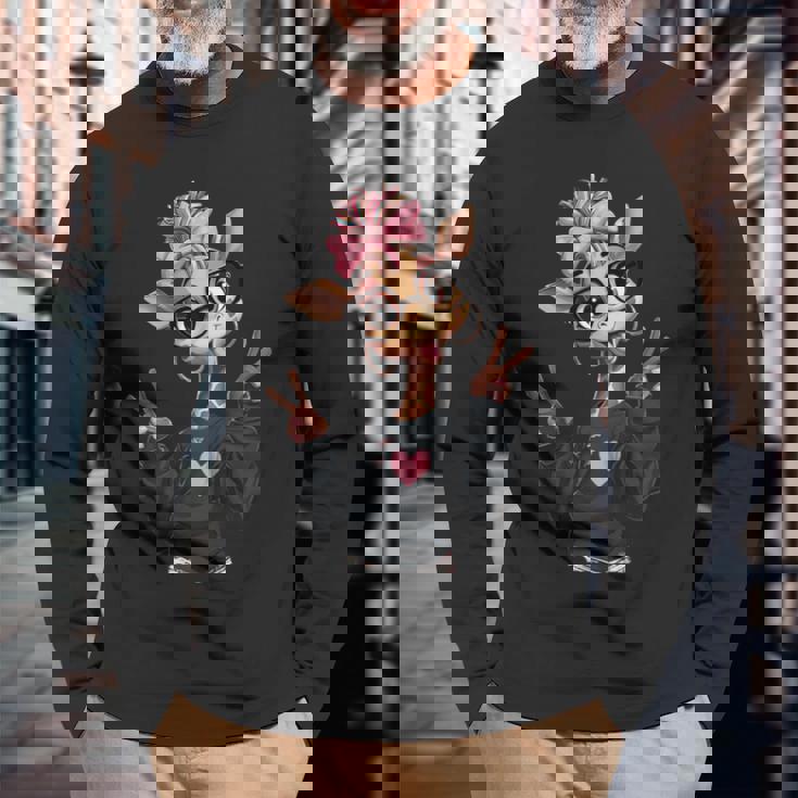 キリンガール ダブルピースサイン ピンク リボン ポップ グラフィック 遊び心のある 長袖tシャツ 長袖Tシャツ 高齢者への贈り物