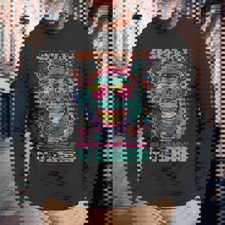 クールなエイプ。グルーヴィーなサイケデリックな雰囲気。 長袖Tシャツ 高齢者への贈り物