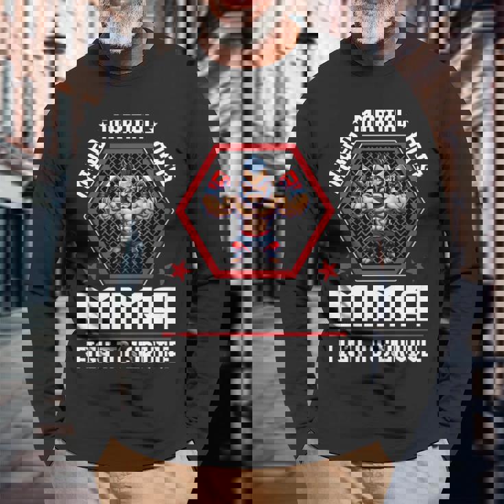 ケージファイティングで生き残るための総合格闘技mmaファイト 長袖tシャツ 長袖Tシャツ 高齢者への贈り物